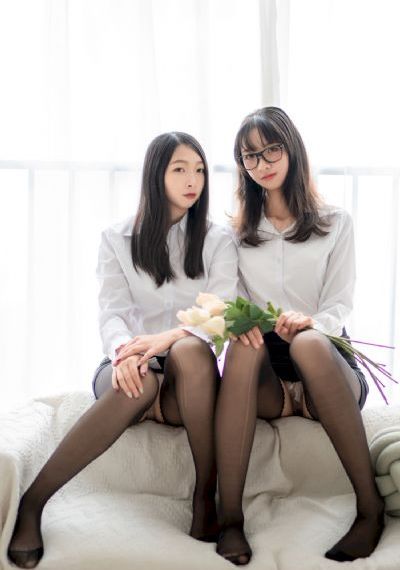 摸丰满大乳奶水在线播放